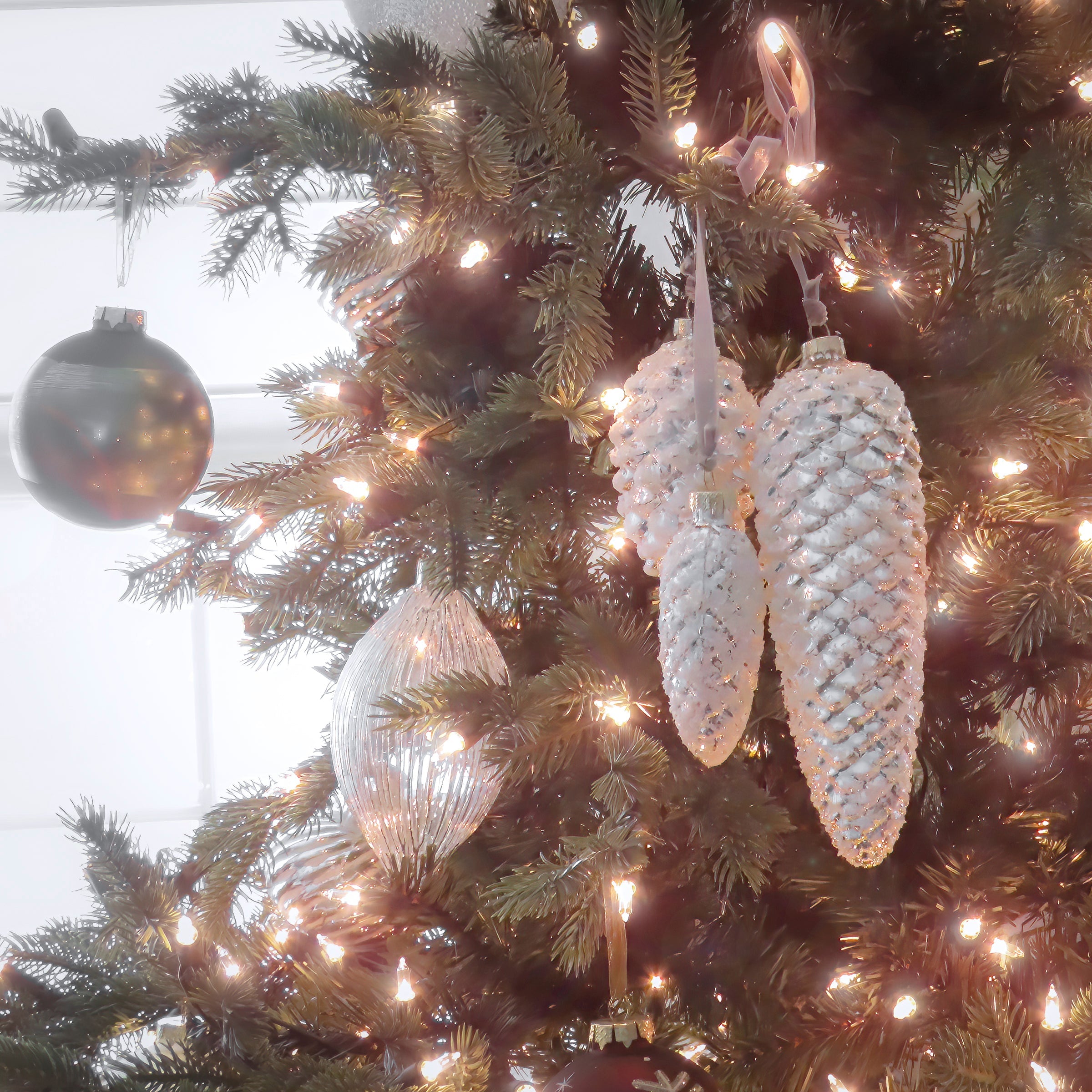 2-Piece HGTV Home Collection Pinecone Cluster Ornaments