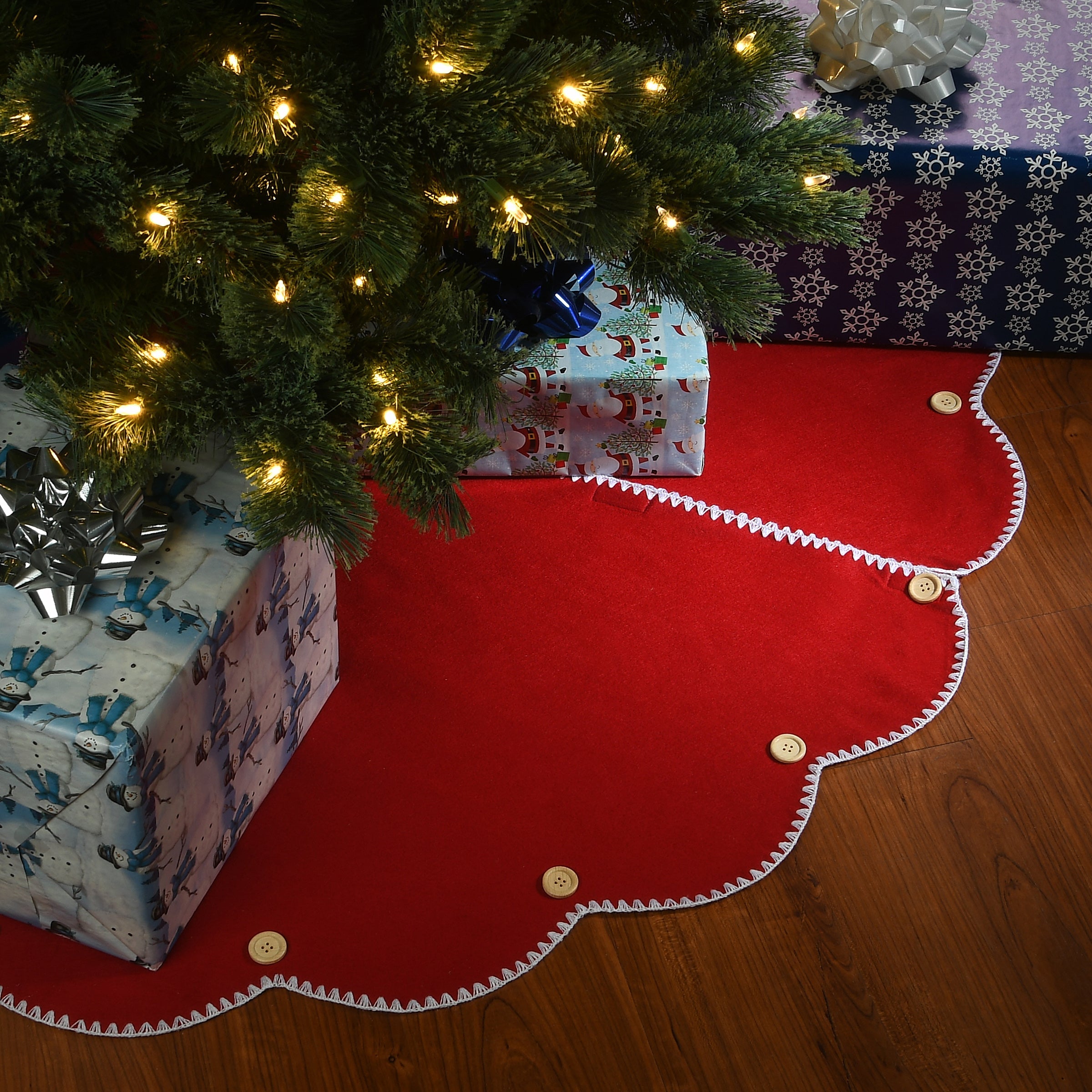 48 in. General Store Collection Scalloped Red Tree Skirt