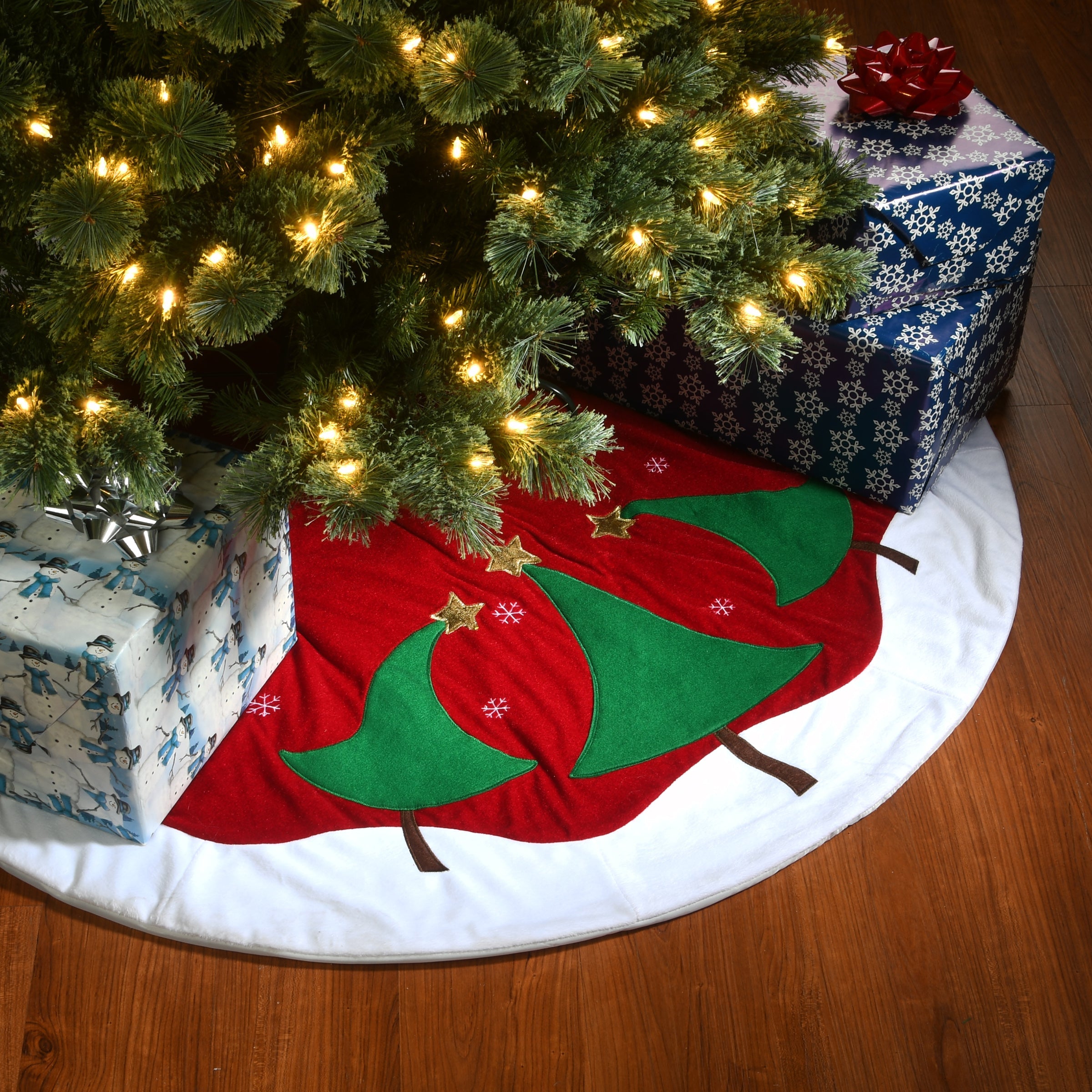 52 in. General Store Collection Red and White Tree Skirt