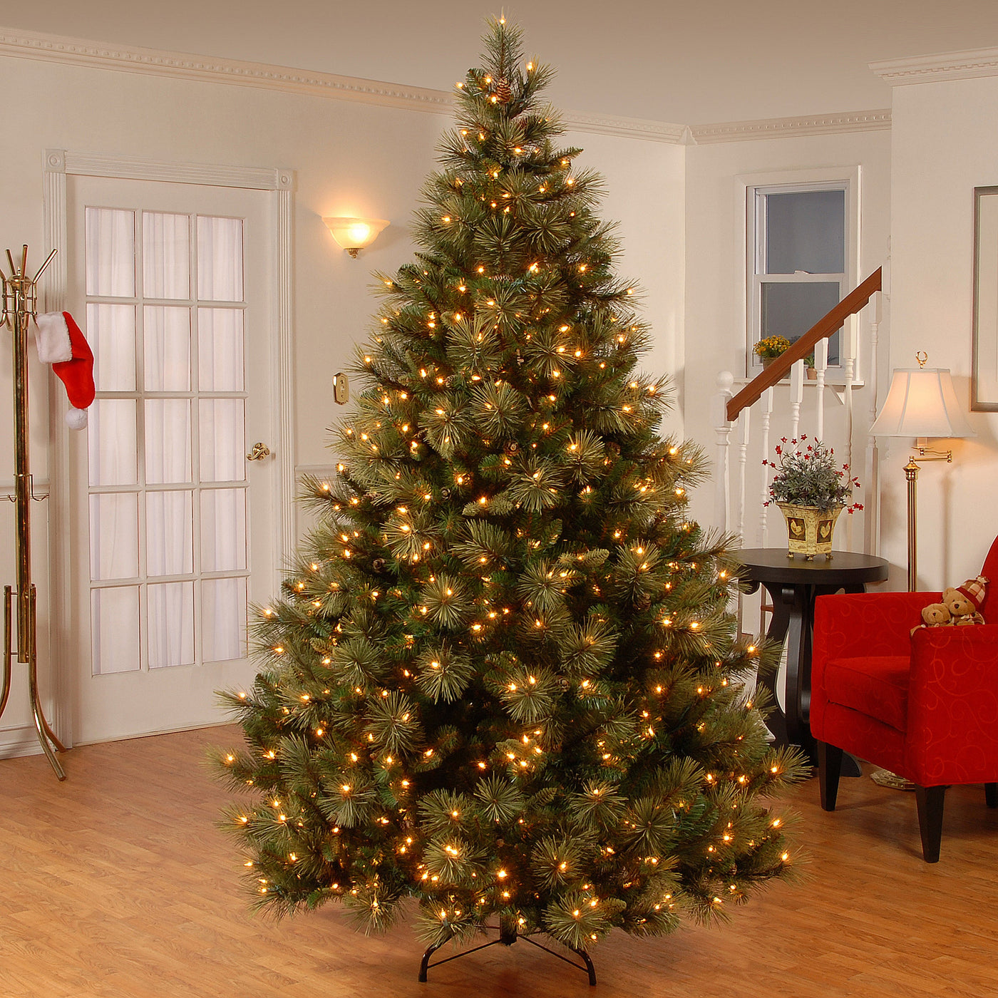9ft. Pre-Lit Carolina Pine Tree with Clear Lights with 900 Clear Lights