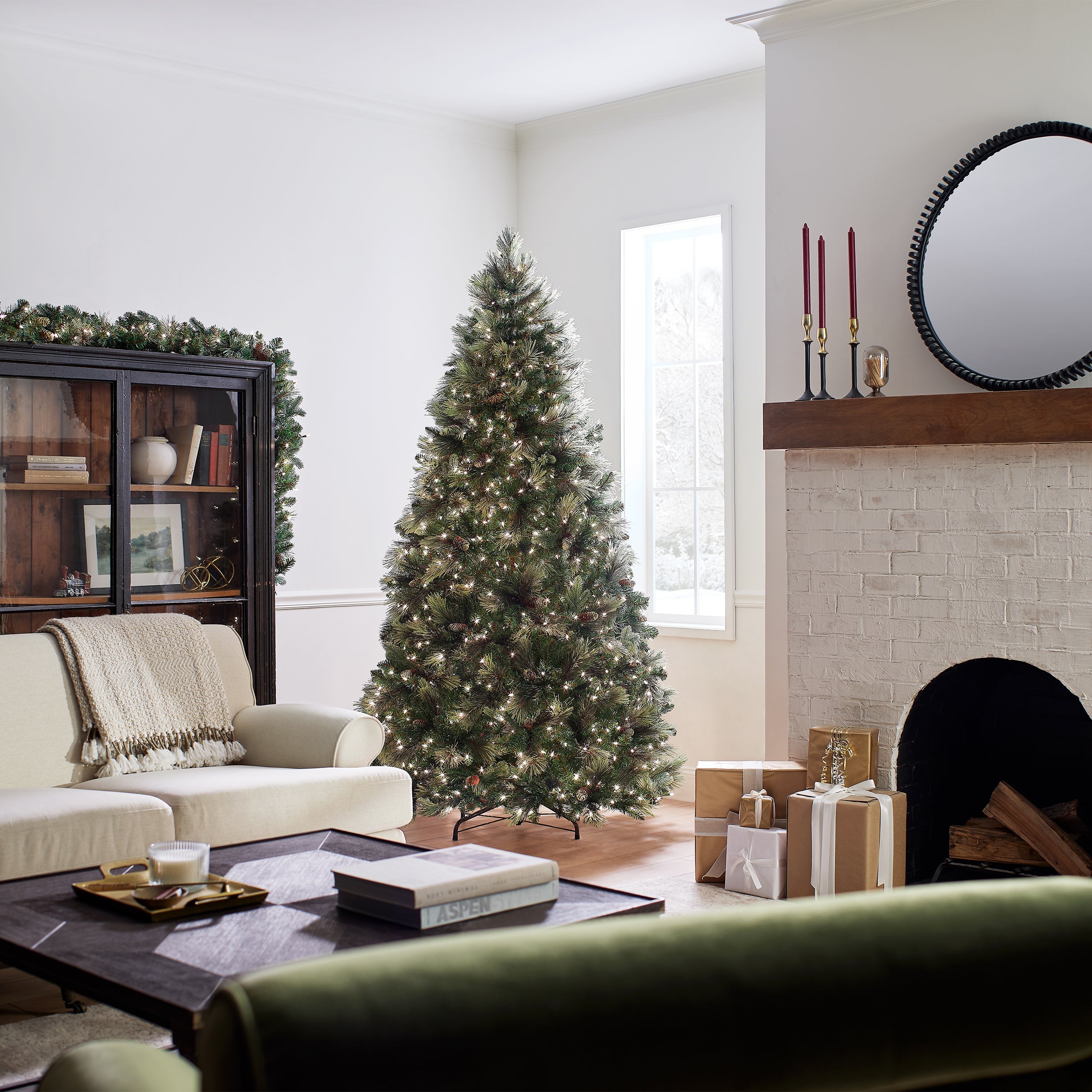 7.5 ft. Pre-Lit Carolina Pine Tree with 1000 Clear Lights