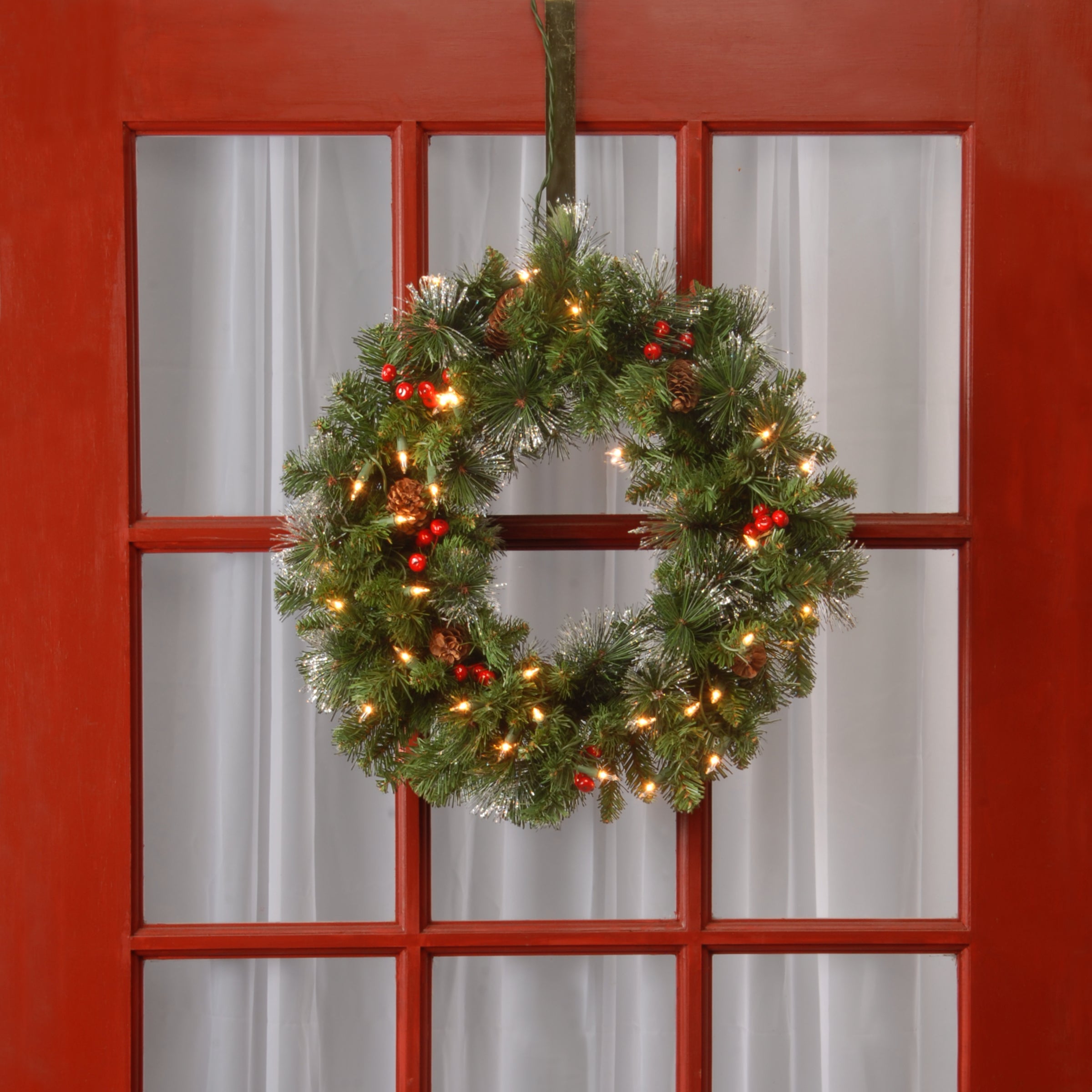 20 in. Pre-Lit Crestwood Spruce Wreath with Clear Lights