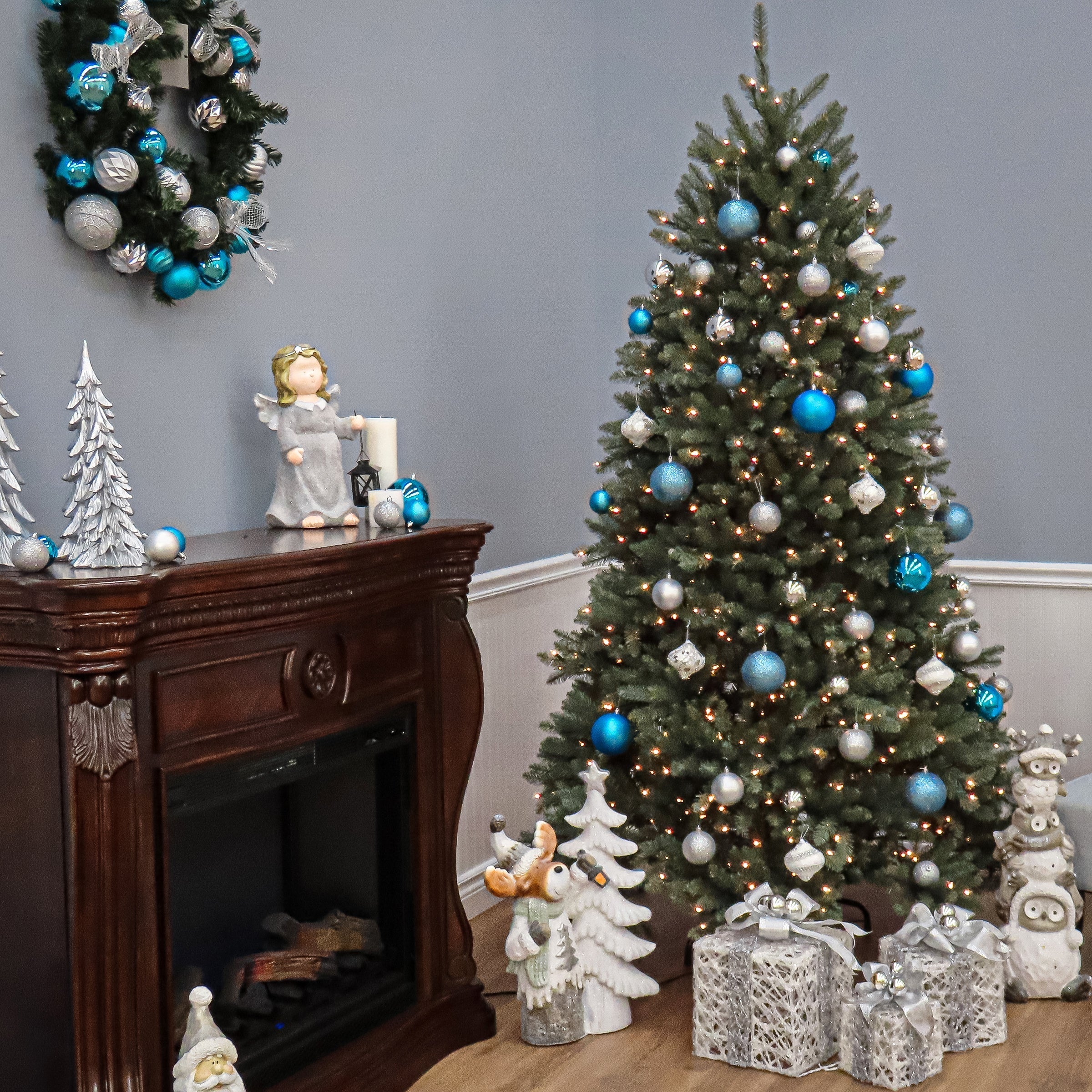 7.5 ft. Pre-Lit Dunhill Fir Snowy Blue Tree with Clear Lights