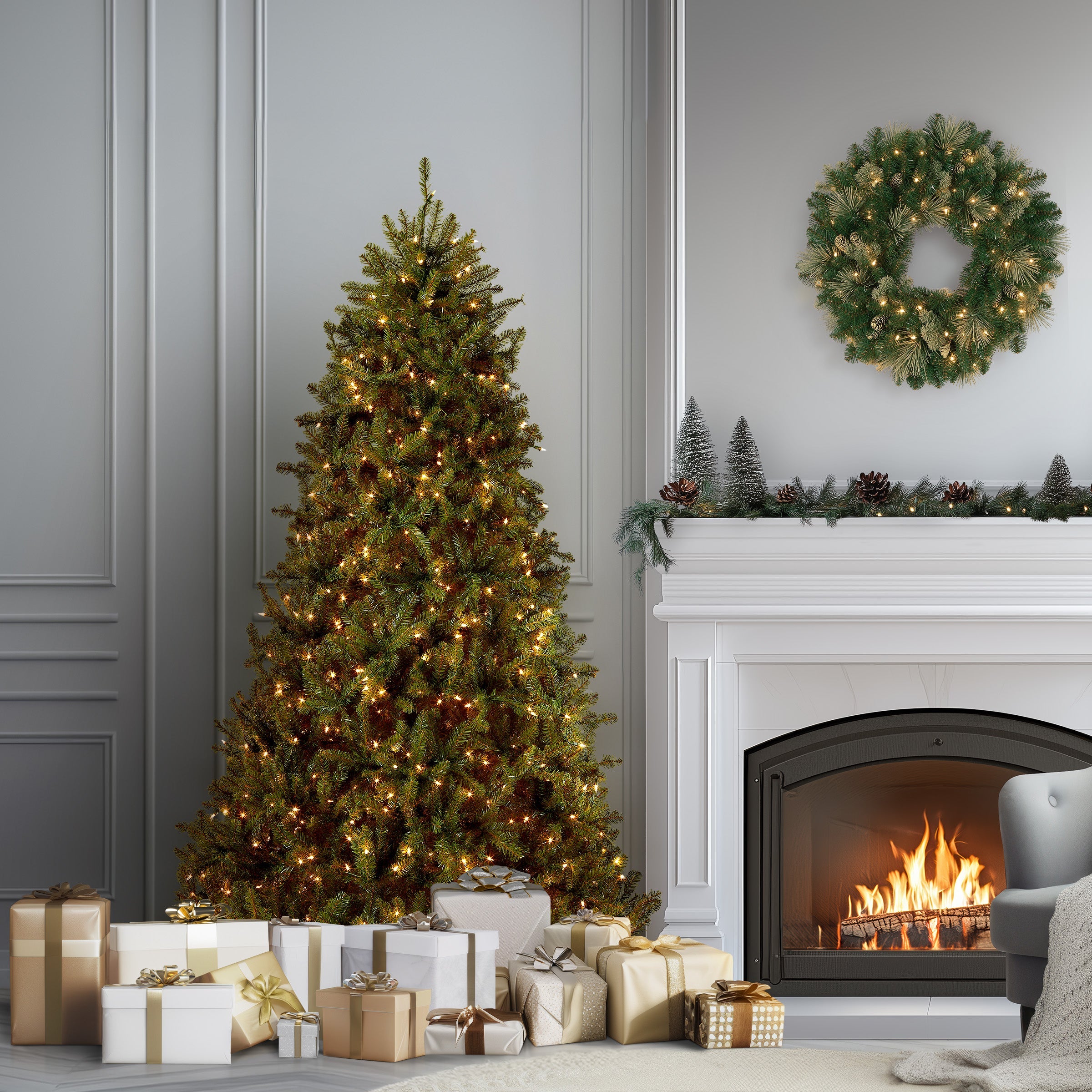 6 ft. Pre-Lit Dunhill Fir Tree with Clear Lights