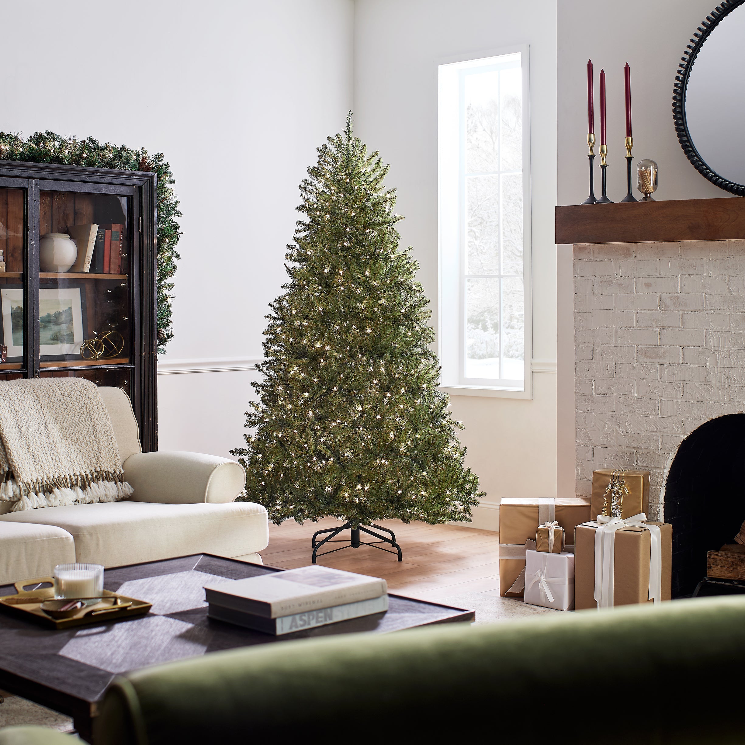 6.5 ft. Pre-Lit Dunhill Fir Tree with Clear Lights