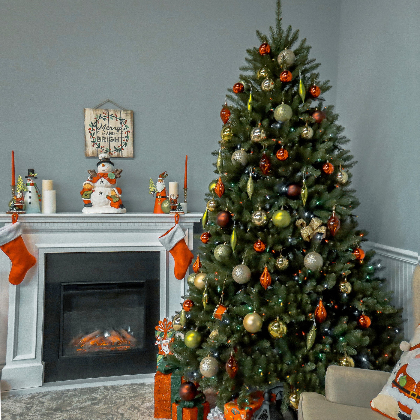 7.5 ft. Pre-Lit Dunhill Fir Tree with Multicolor Lights