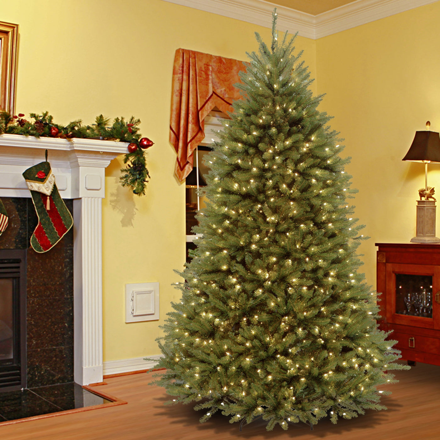 7.5 ft. Pre-Lit Dunhill Fir Tree with Clear Lights