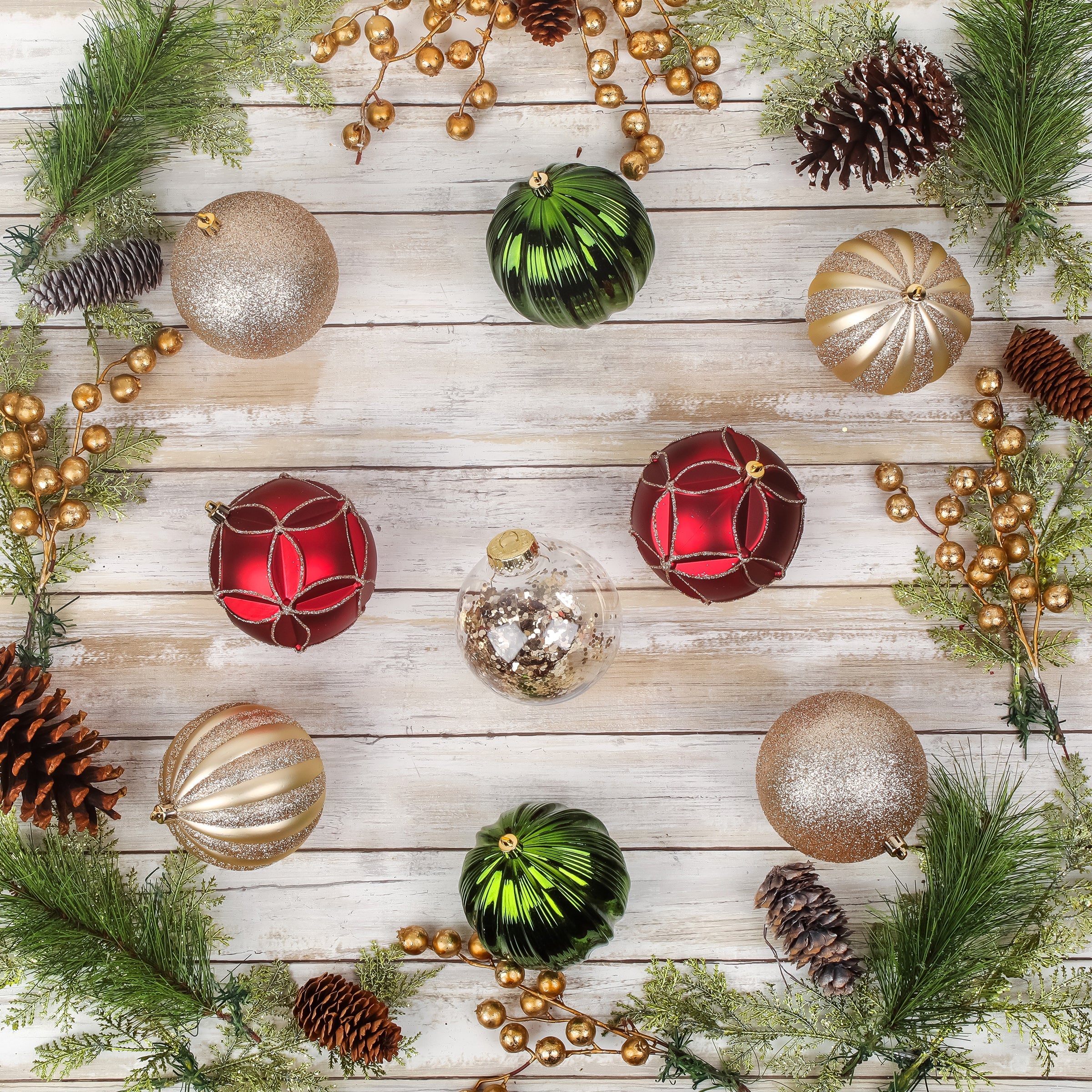 13 in. Gold Xmas Ball Decor Set