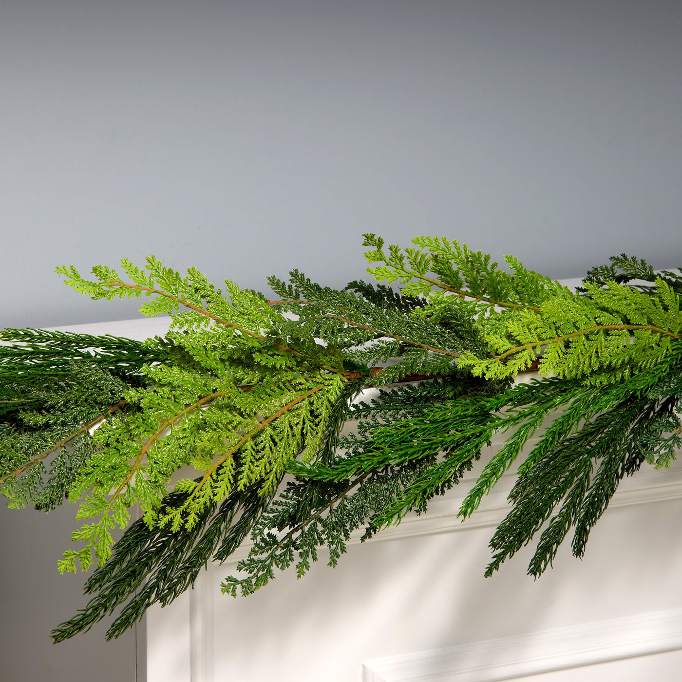 5 ft. Christmas Cottage Garland