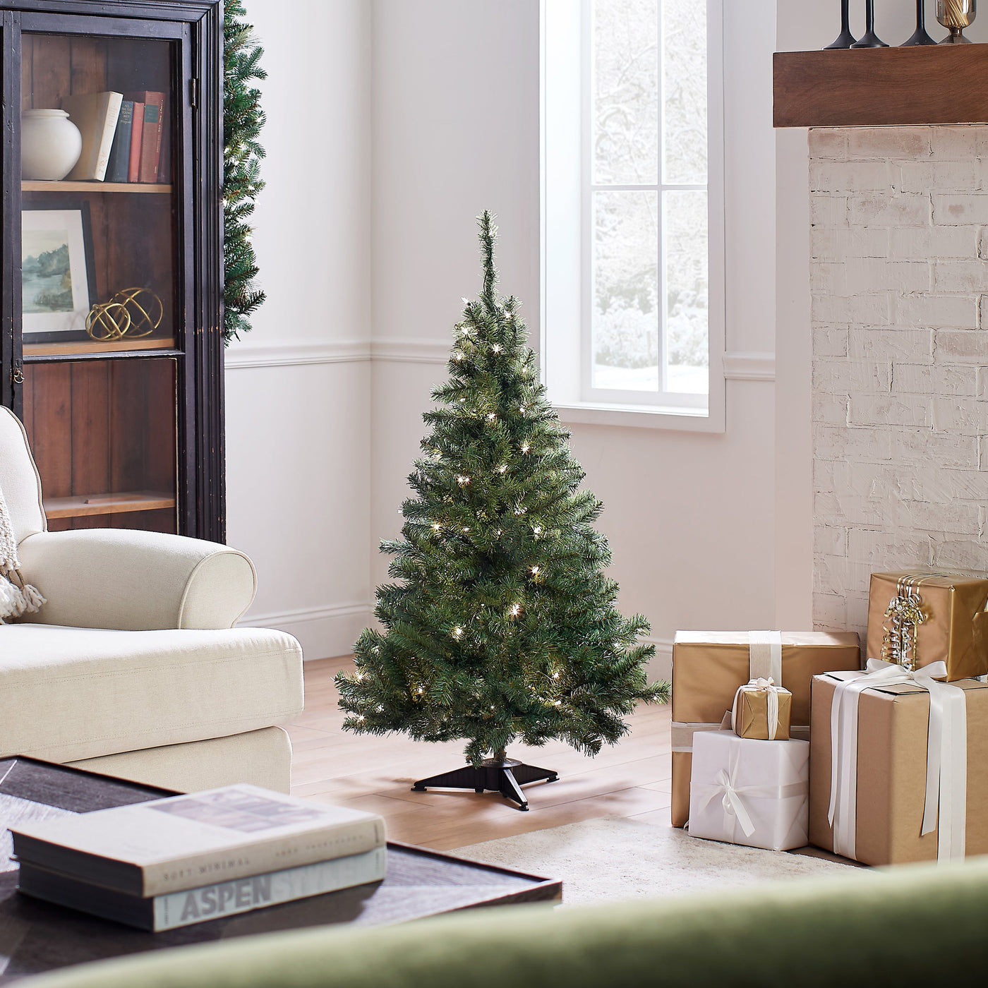 4 ft. Pre-Lit Kincaid Spruce Tree with Clear Lights