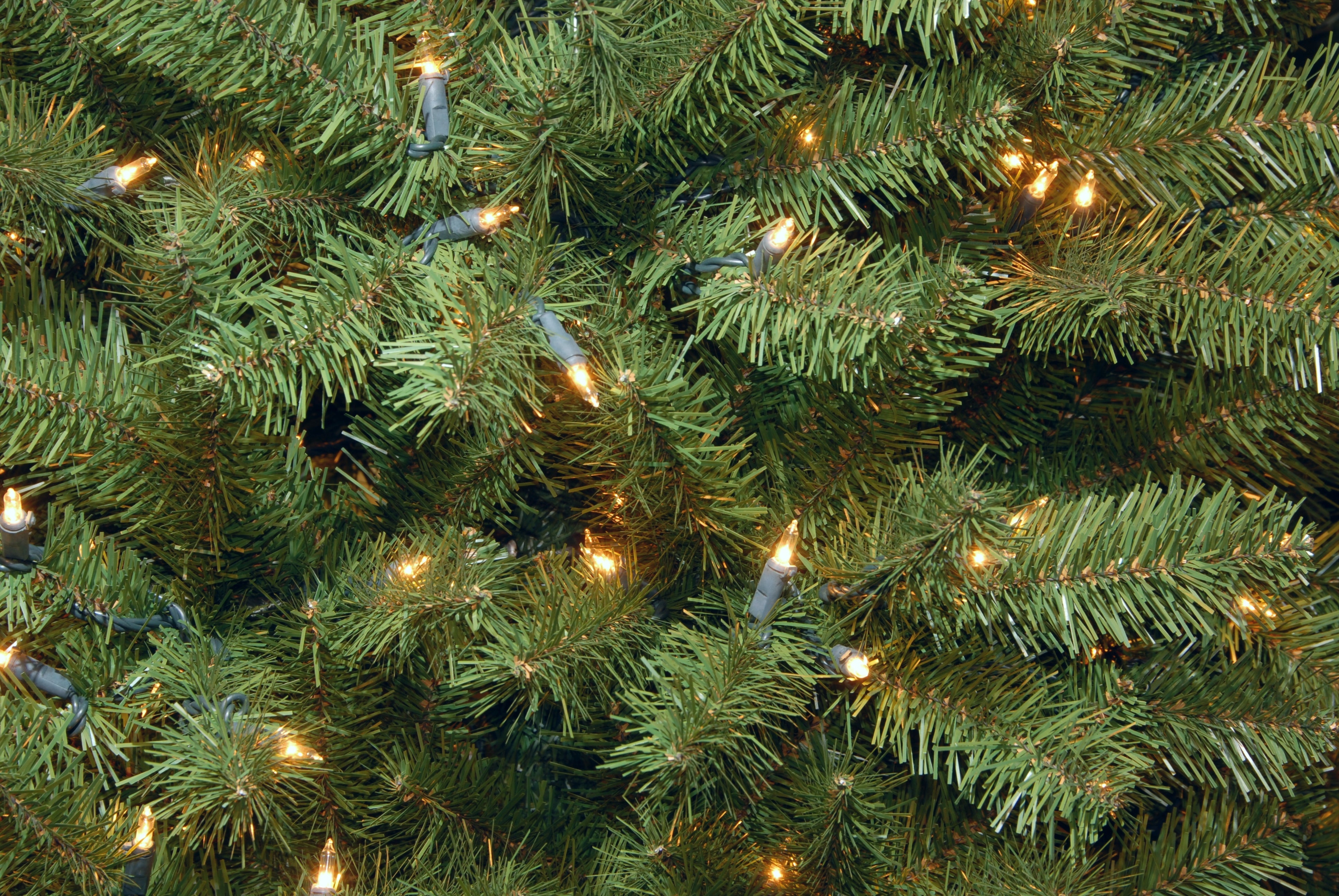 7.5 ft. Pre-Lit North Valley Spruce Tree with PowerConnect Dual Color LED Lights