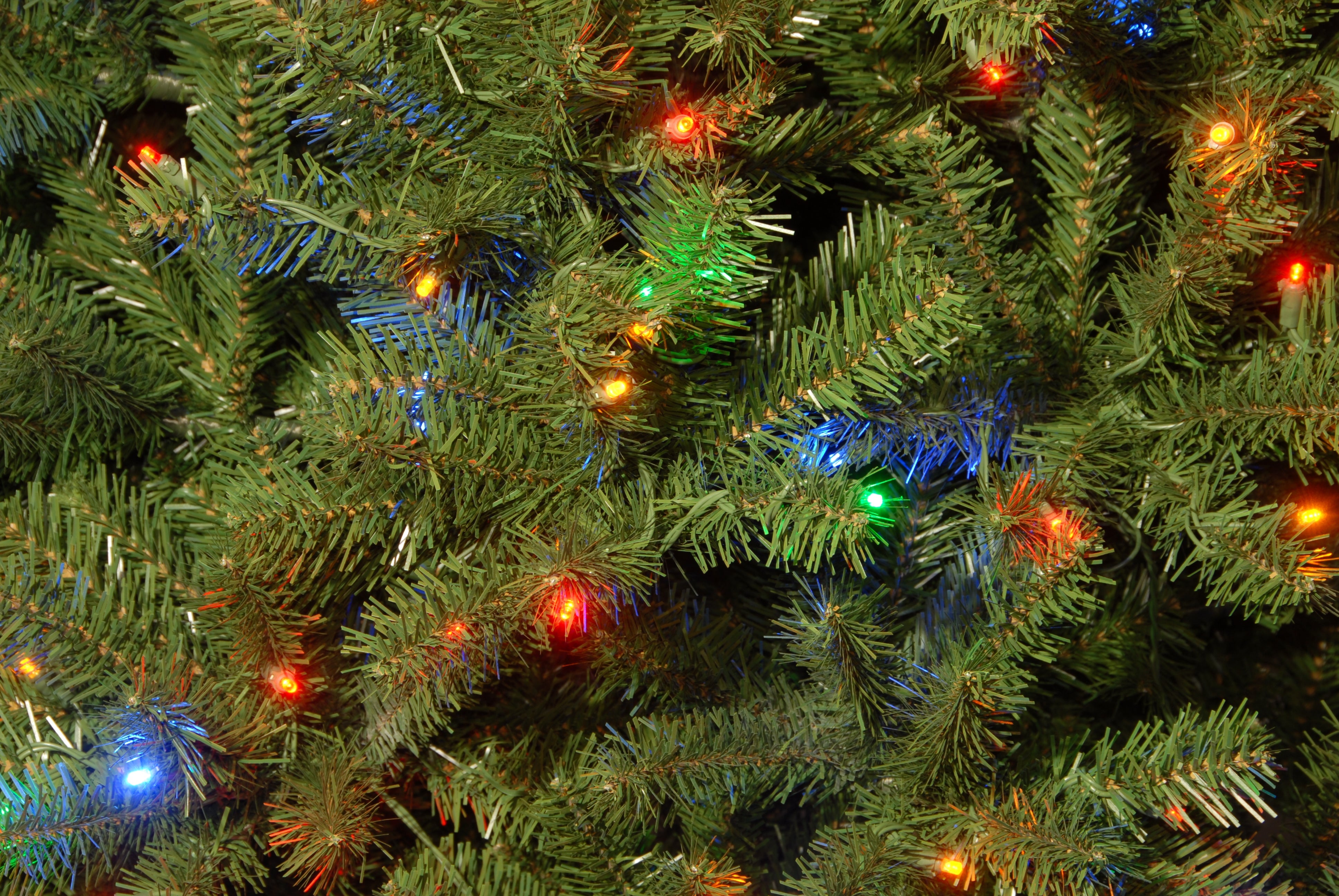 7.5 ft. Pre-Lit North Valley Spruce Tree with PowerConnect Dual Color LED Lights