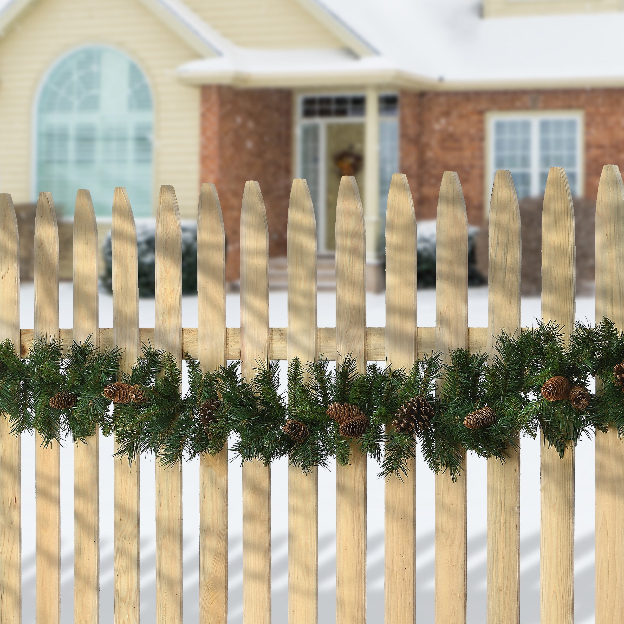 9 ft. Pine Cone Garland
