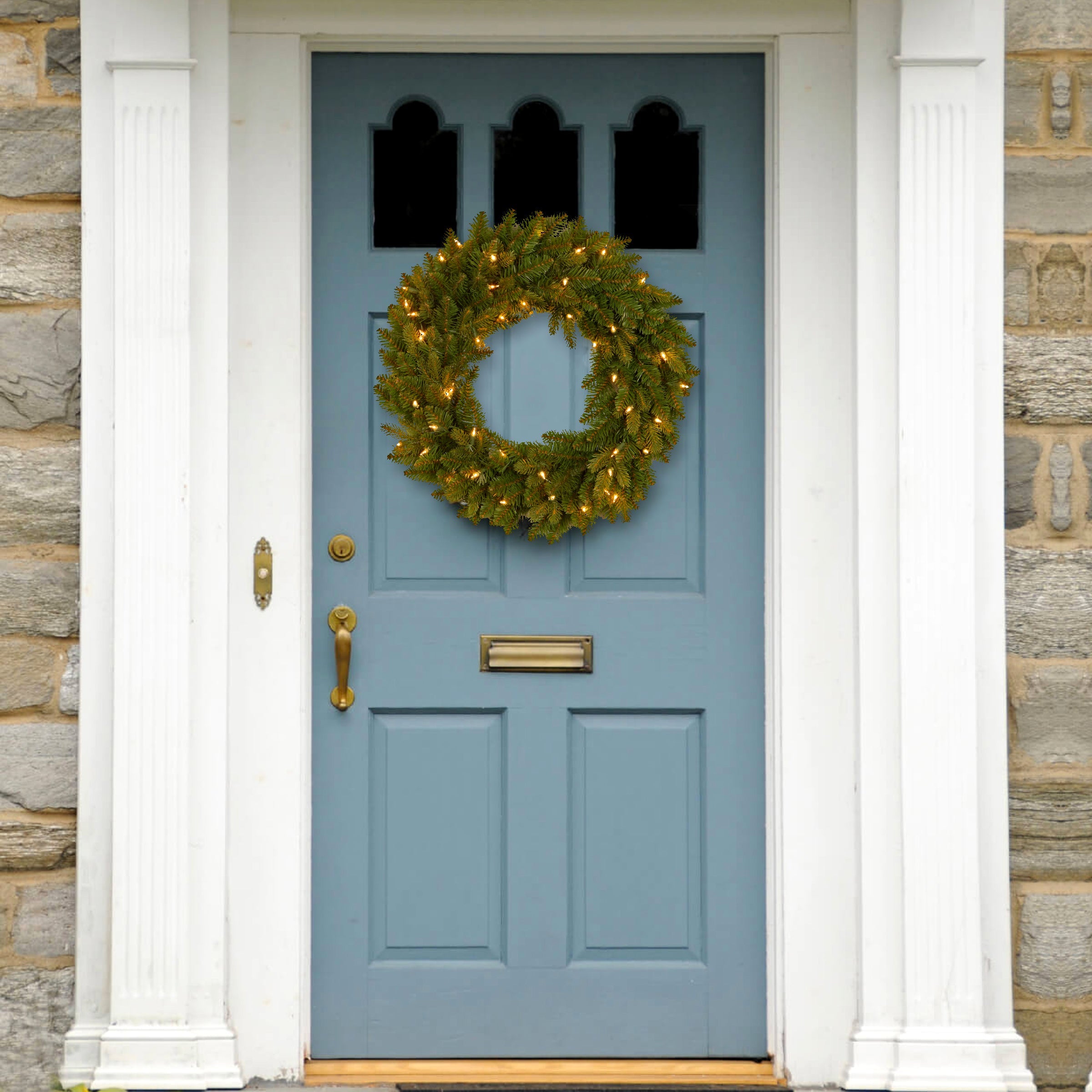 24 in. Pre-Lit Avalon Spruce Wreath with Clear Lights