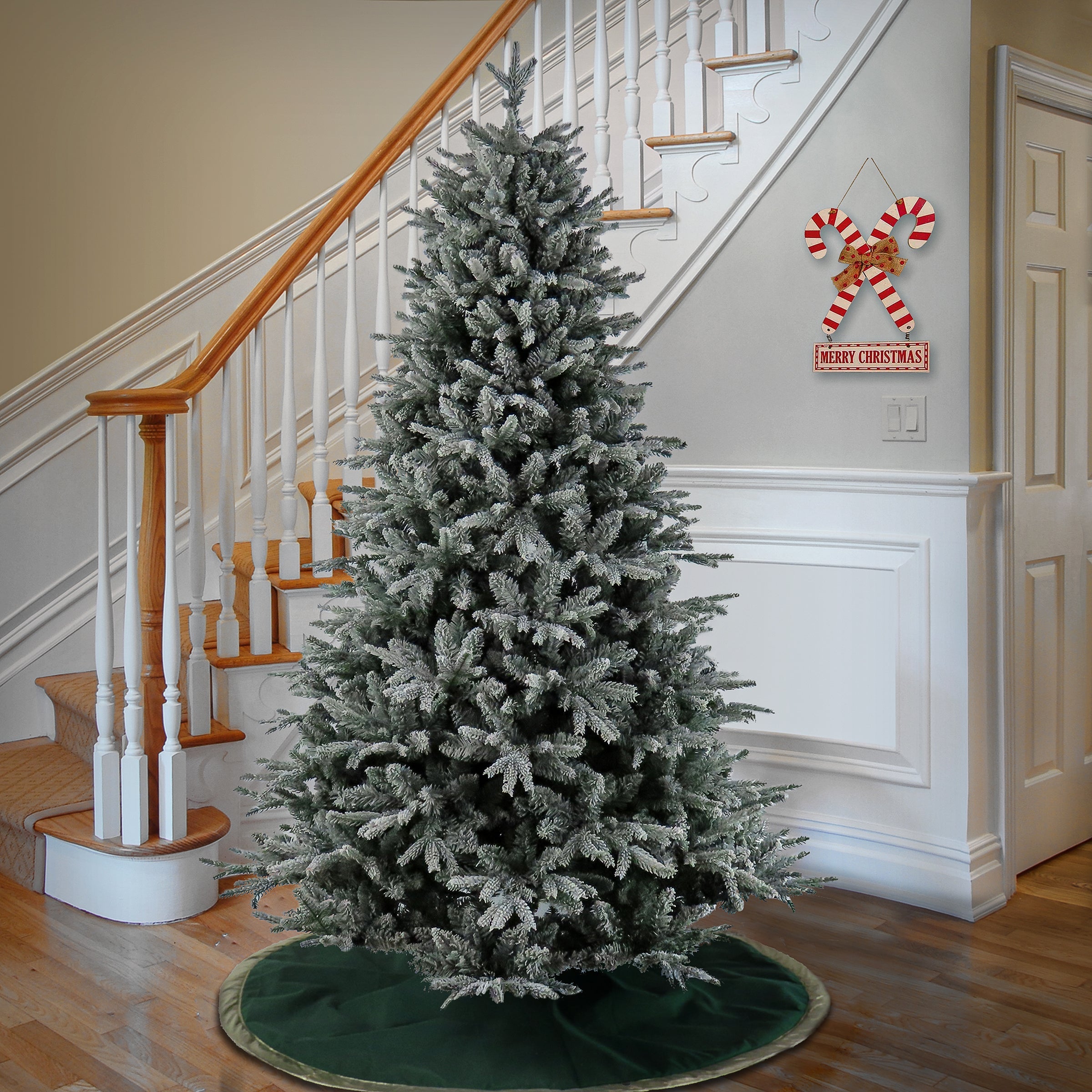 7.5 ft. Holliston Tree
