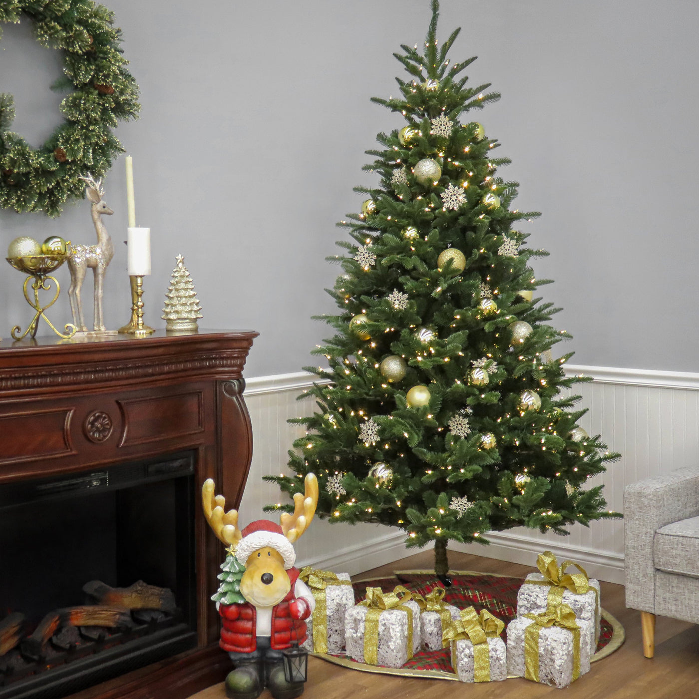 7.5 ft. Pre-Lit Christmas Norway Spruce Tree with LED Lights