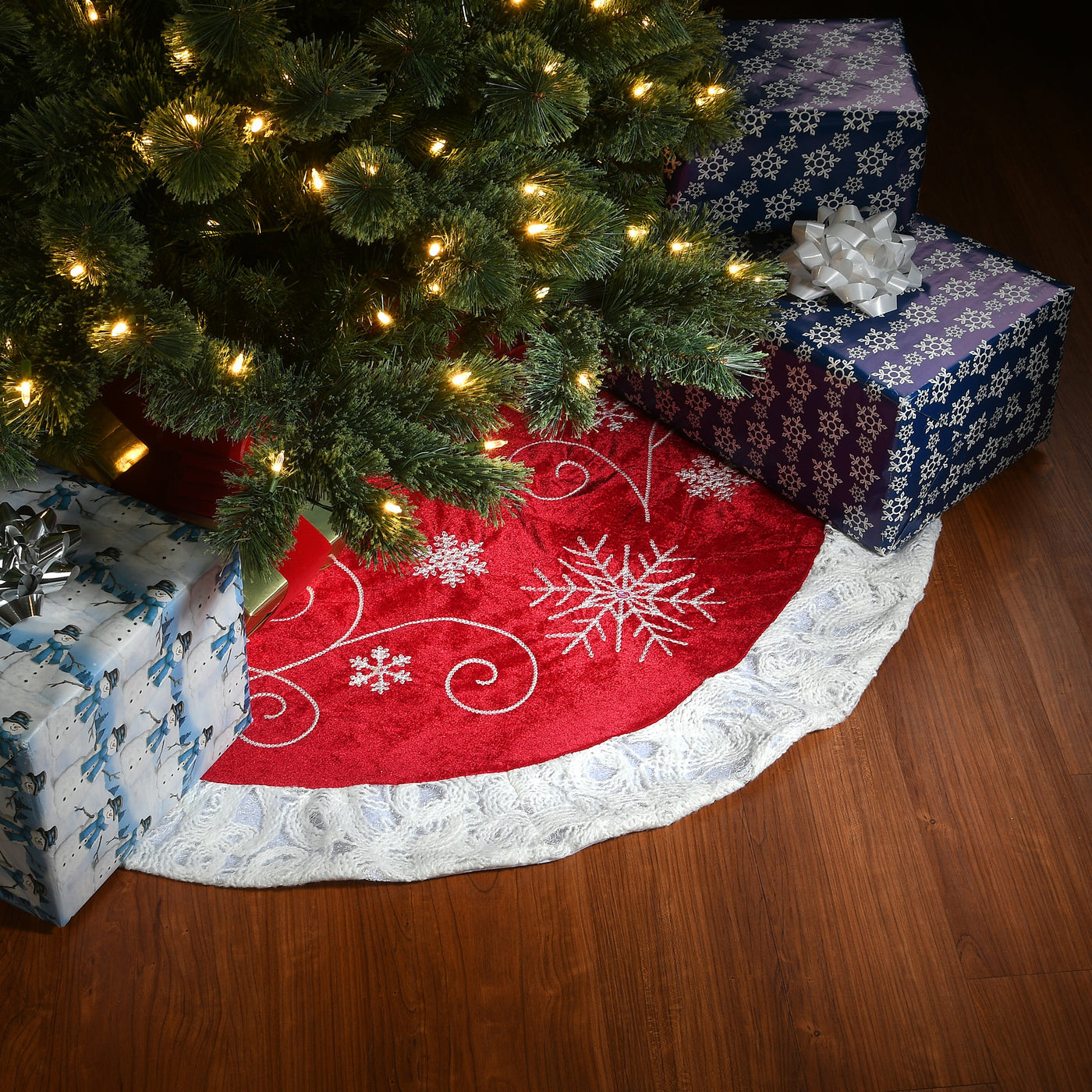 48 in. Scrolled Red and White Tree Skirt